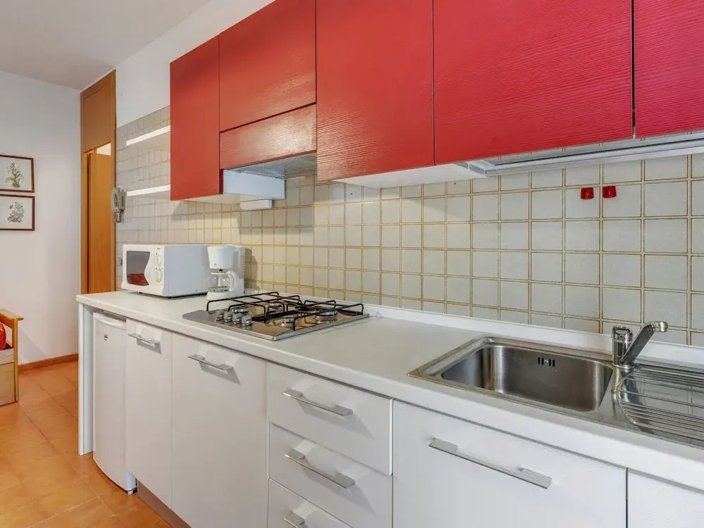 Comfortable Apartment in Garda With Swimming Pool