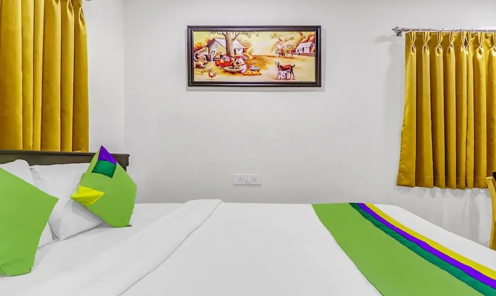 Itsy by Treebo - Royal Galaxy Kukatpally