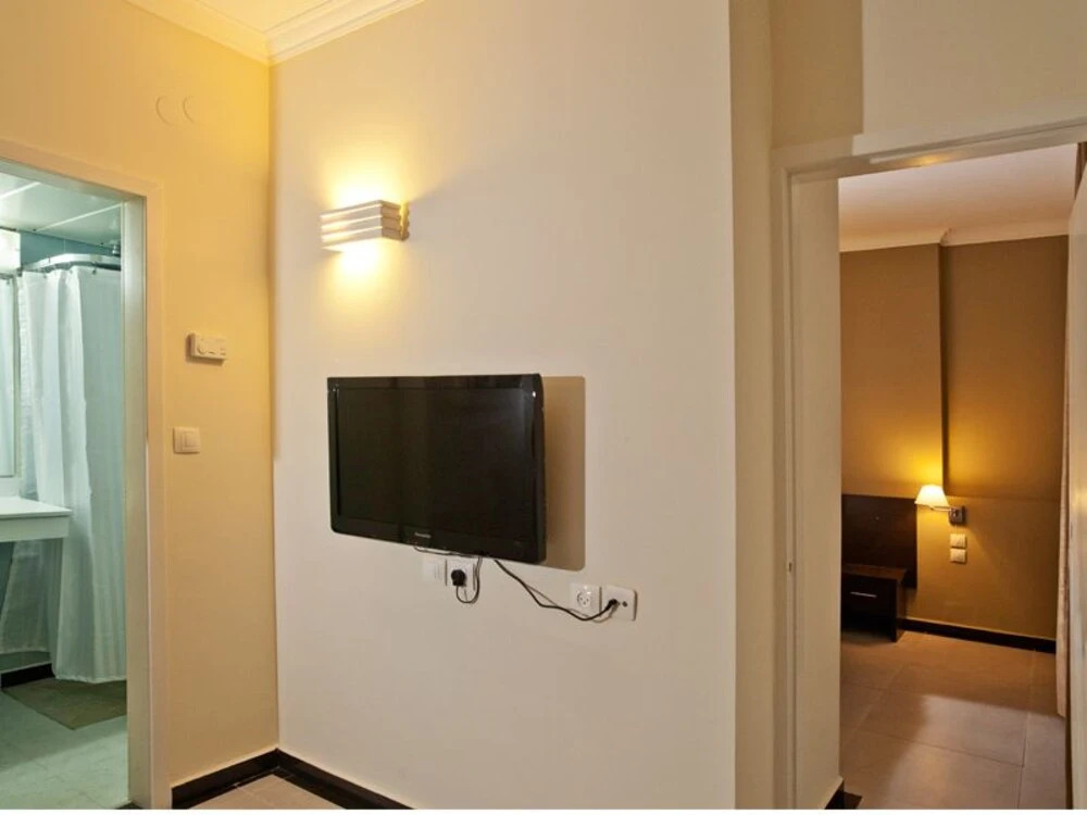 Market Hotel