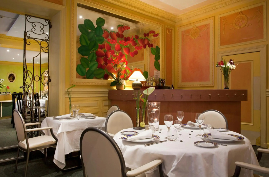 Midland Hôtel - Restaurant Le Derbys