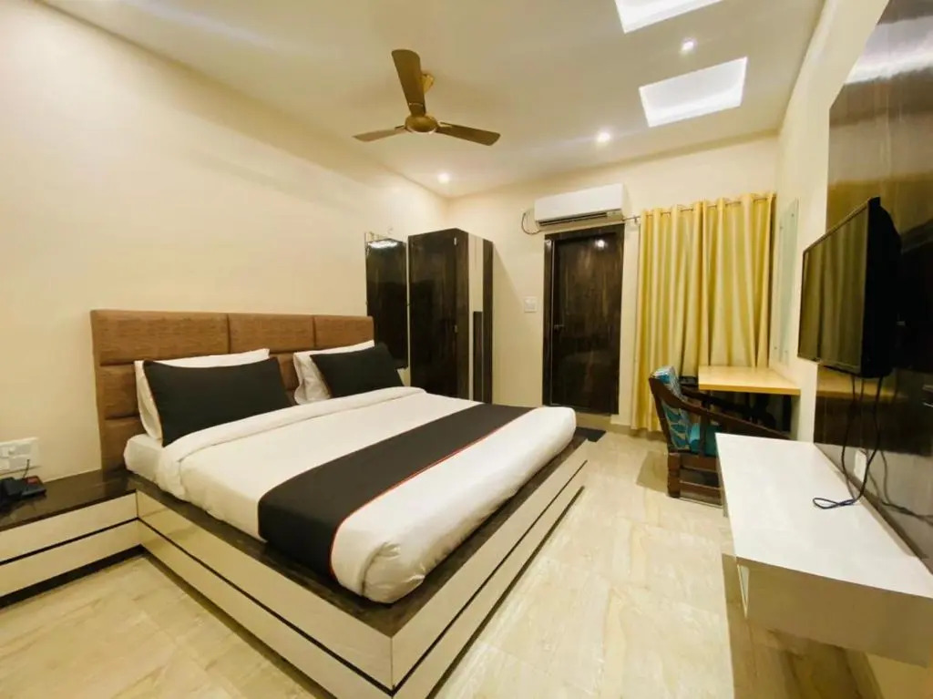 Hotel Vrindavan Palace