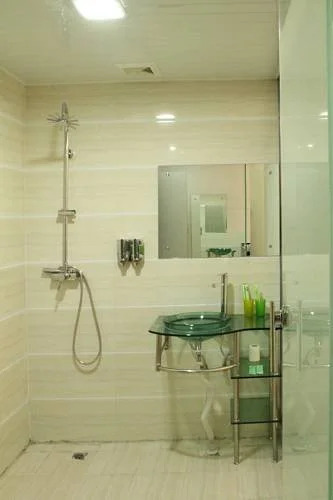 Emerald Holiday Hotel