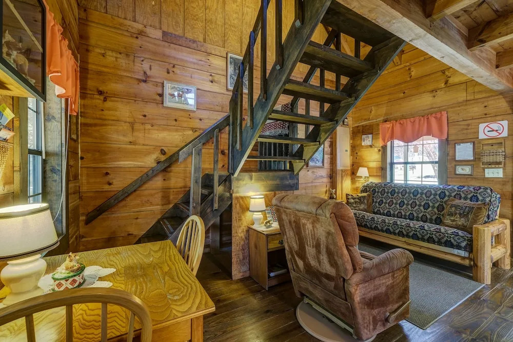 Cobb Creek Cabins