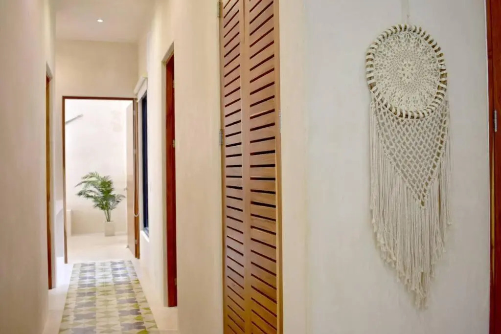 Chic-Modern Apt w/Pool, Garden, Parking & 3 Bikes