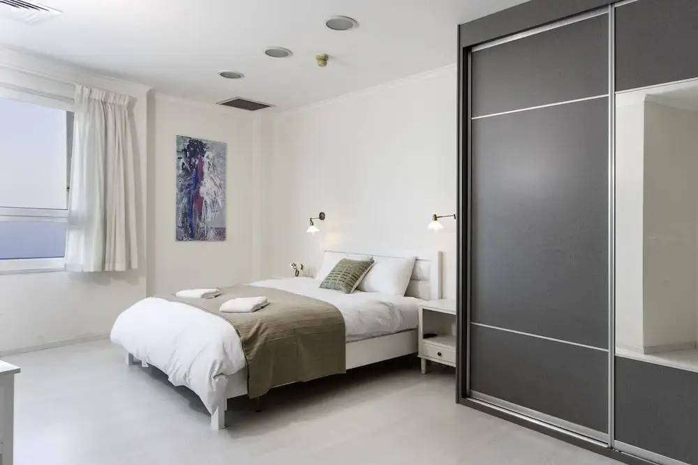 Luxurious 90sqm 2BR Beach Front