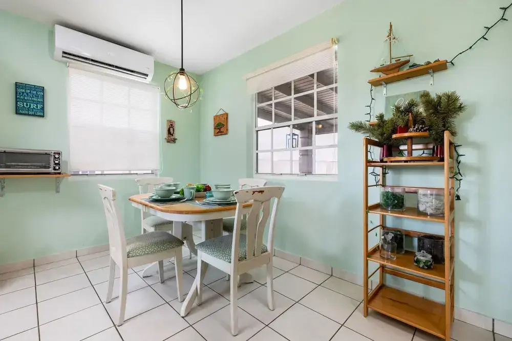 Quiet Cozy Central 2br1ba w Private Pool BBQ