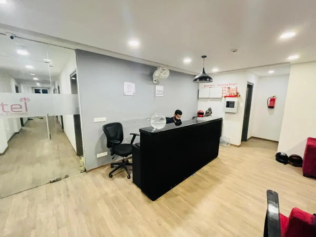 Qotel Hotel La Sarane Preet Vihar