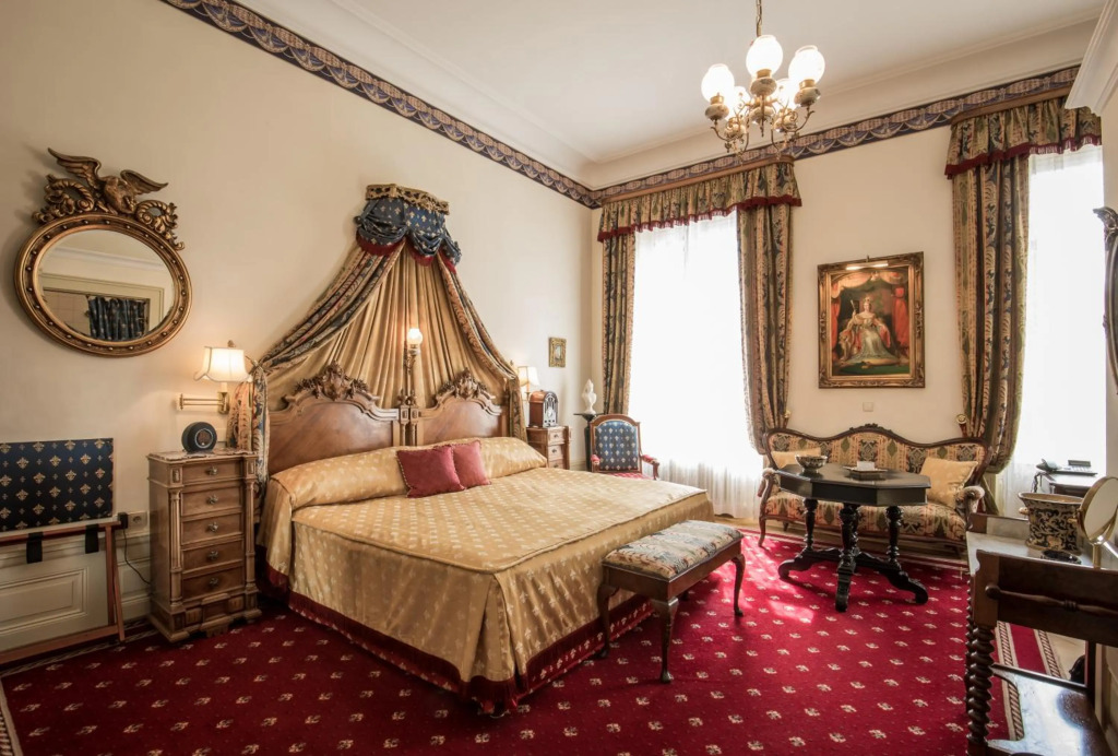 Hotel Belle Epoque