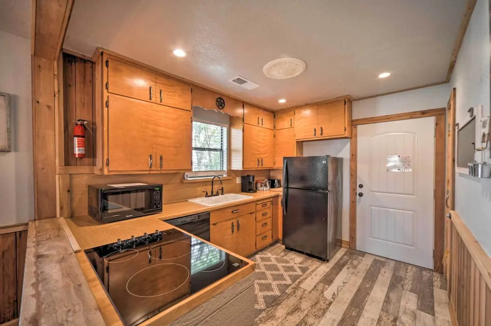 Fredricksburg Vacation Rental at 'the Loft'!