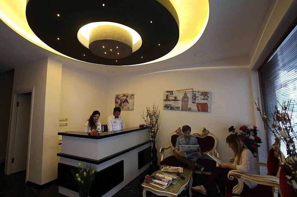 City Hotel