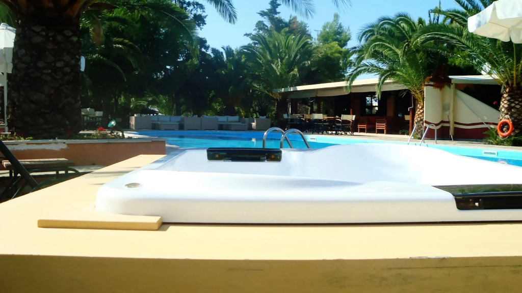 Kelyfos Hotel Bungalows and Suites