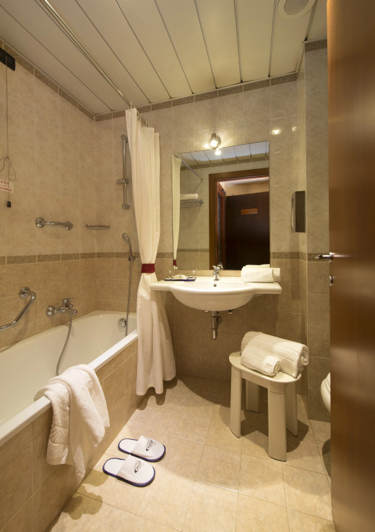 Hotel Re