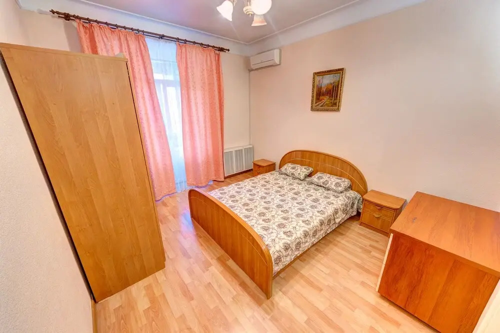 Apartment on Velyka Vasylkivska St, 134