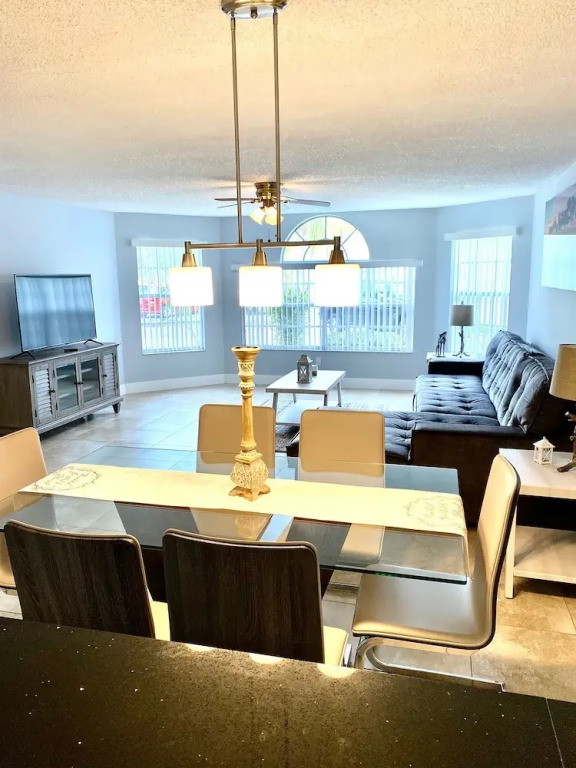 Beautiful Luxury Apartment - Close to Disney