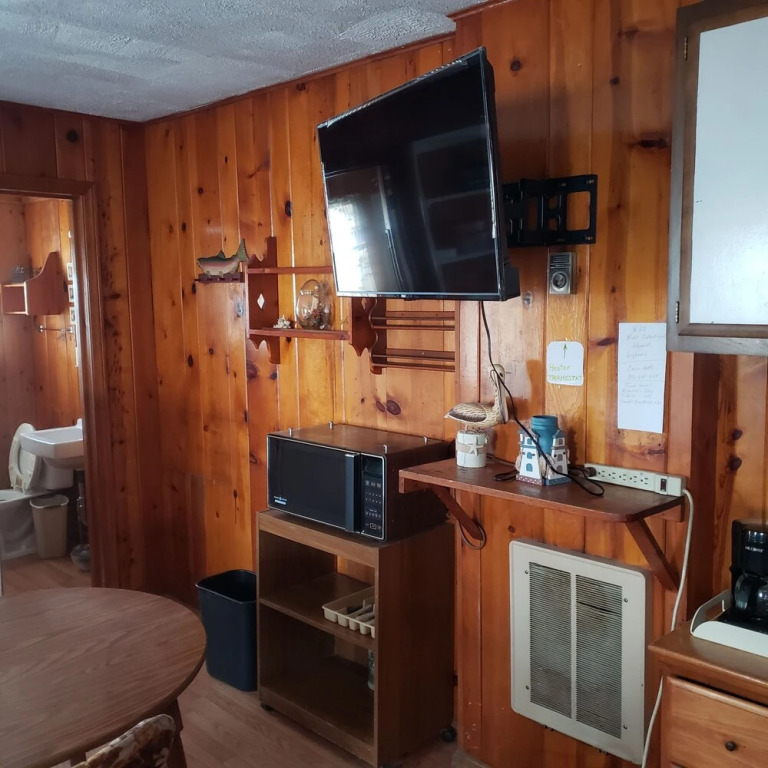 Birchwood Motel