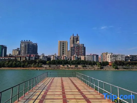 Century Famous City Hotel (Hengyang Wanda Branch)