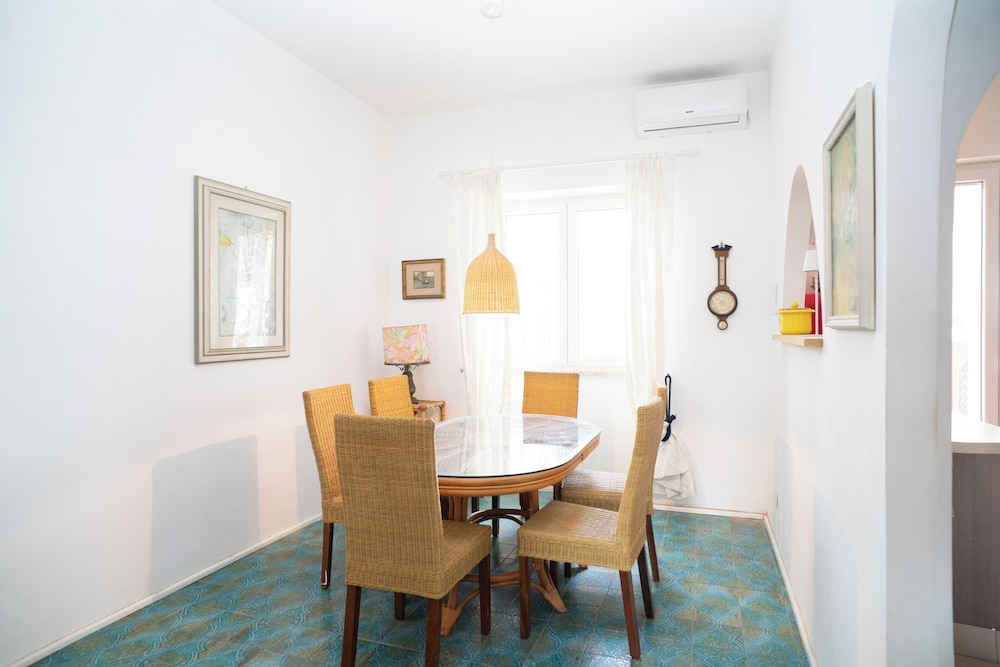 Villa vintage a 100m dal mare, relax a Terracina