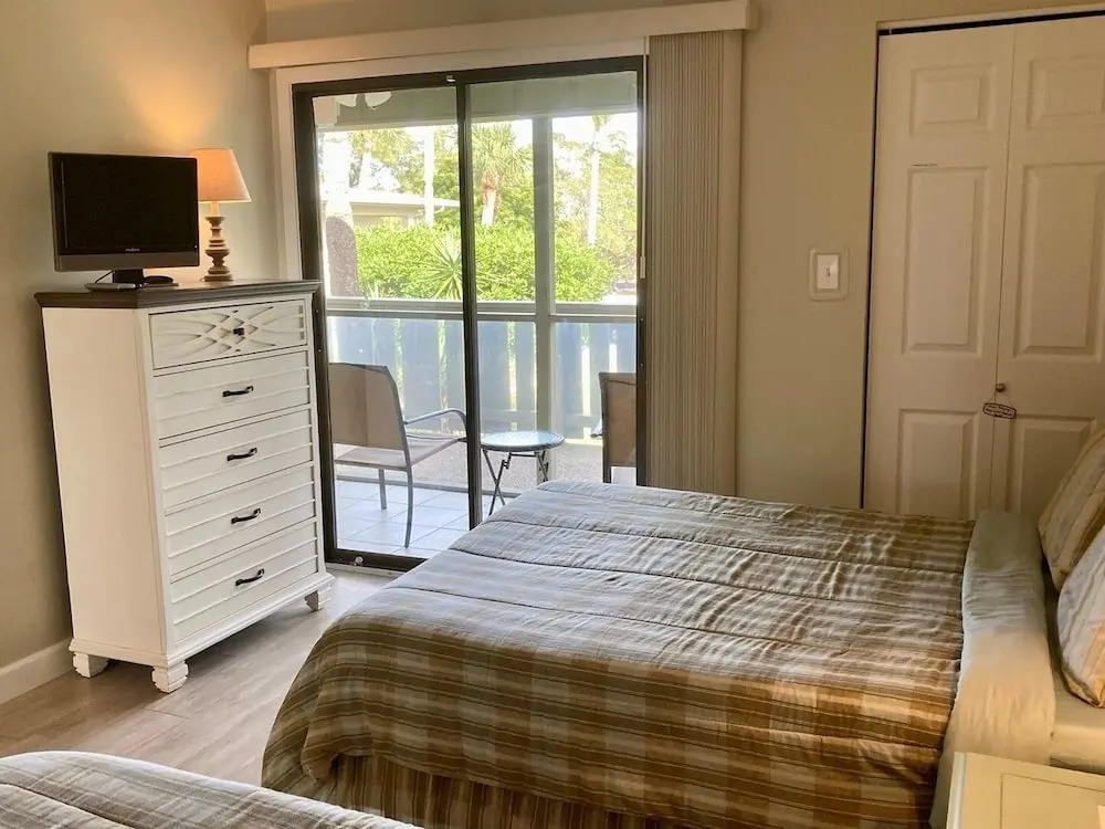 Westbay Point Moorings 214 2 Bedrooms 2 Bathrooms Home