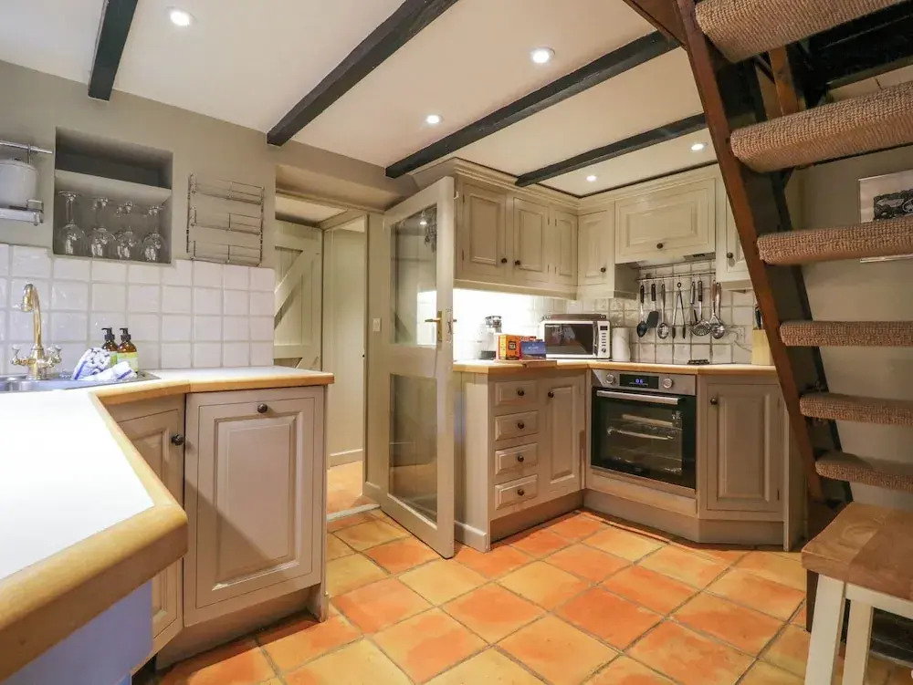 4 Trenhaile Terrace