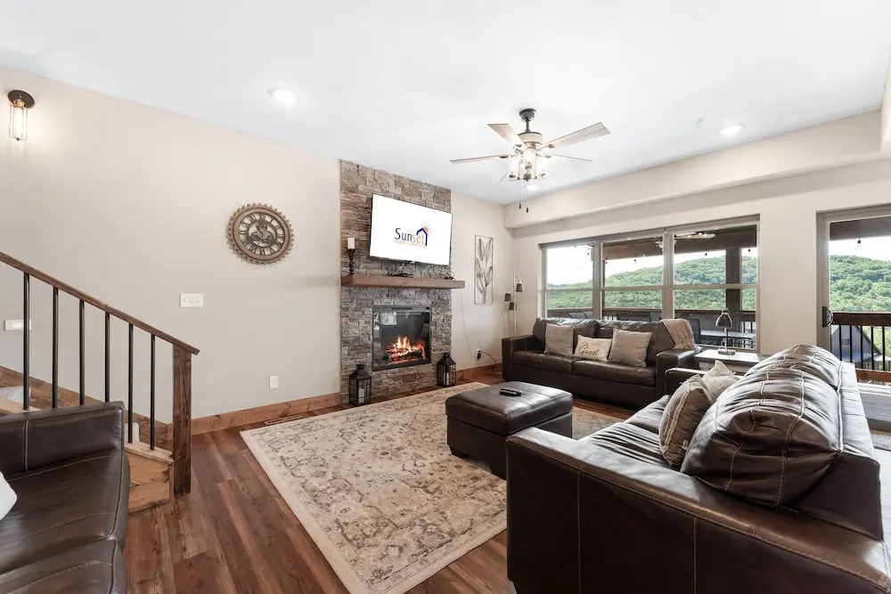 Paradise At The Cove 7 Bedroom Home by RedAwning