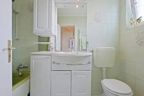 Private Apartment Relax Lincoln (4532)