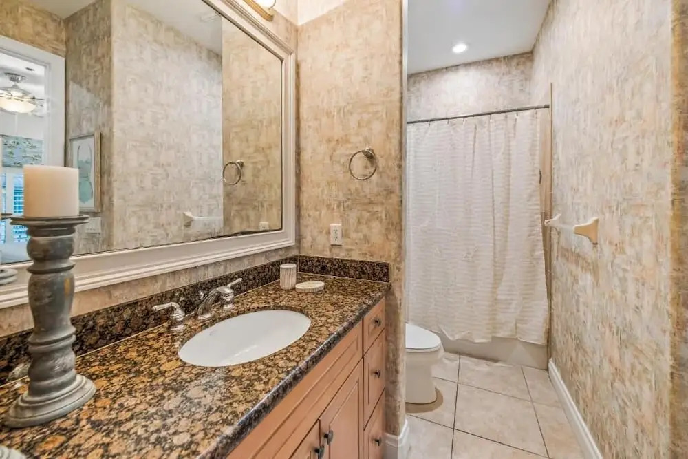 Oceanview 3B Condo w Beach Access Heated Pool