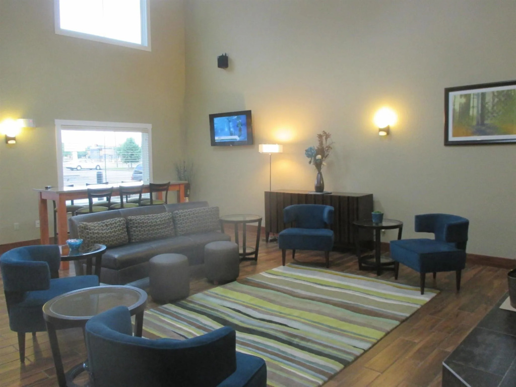 BEST WESTERN Plus Menomonie Inn & Suites