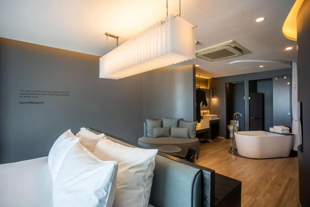 Hotel Tide Phuket Beachfront