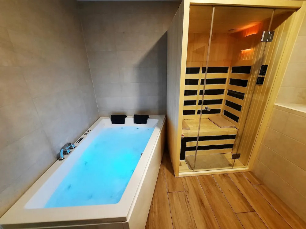 Apartments Hlapi with SPA