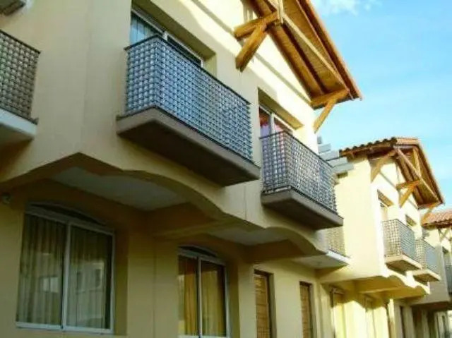Solares de Maipú Apart Hotel