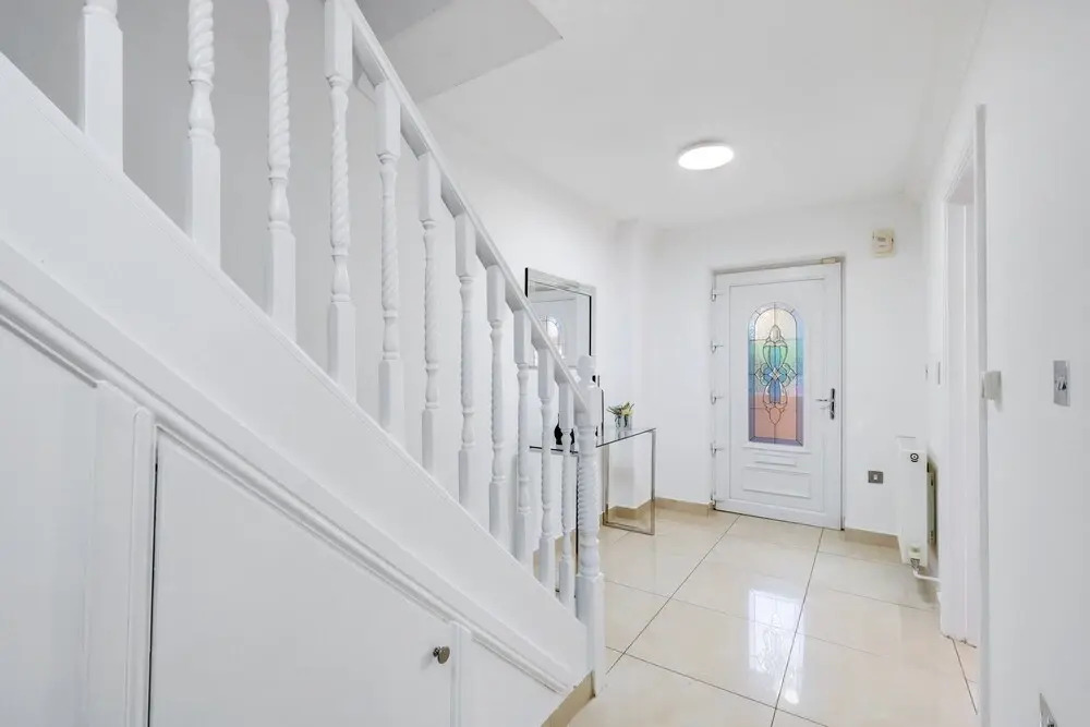 Isher 3 Bedroom 2 Bath Hse with Parking