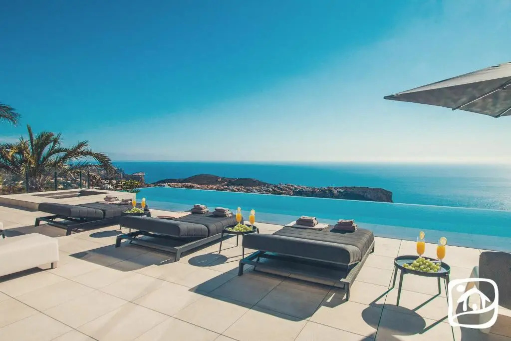 Villa Mercure by Abahana Luxe