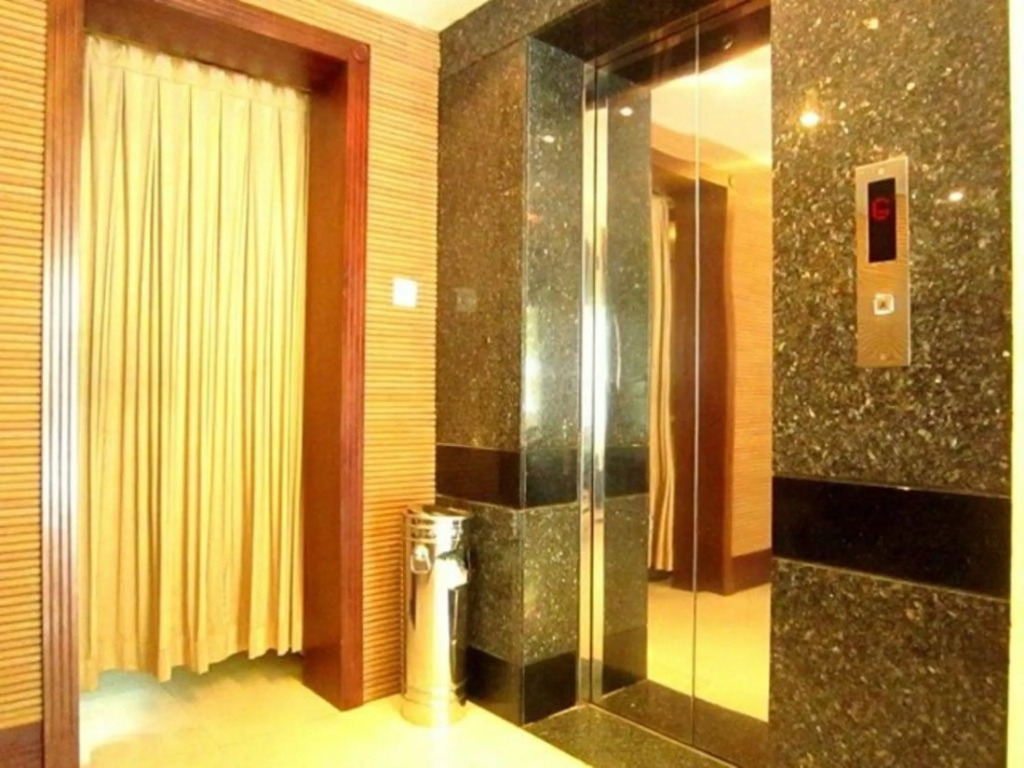 Golden Ant Hotel