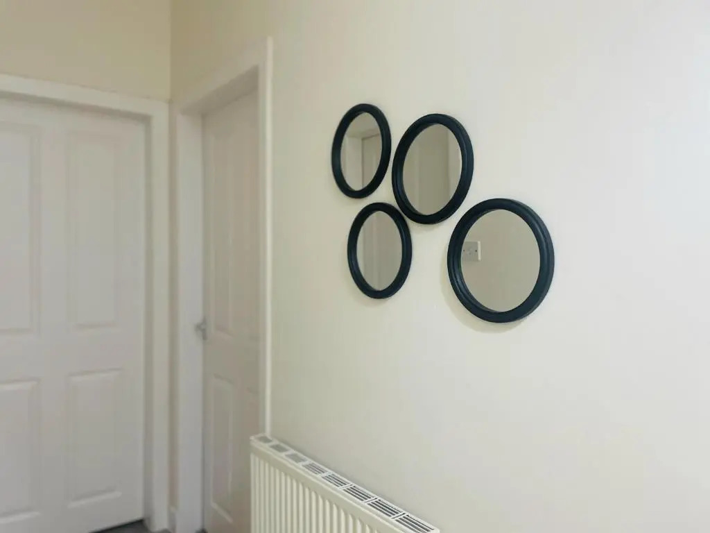 Immaculate 3-bed Apartment in Glasgow Close to M8