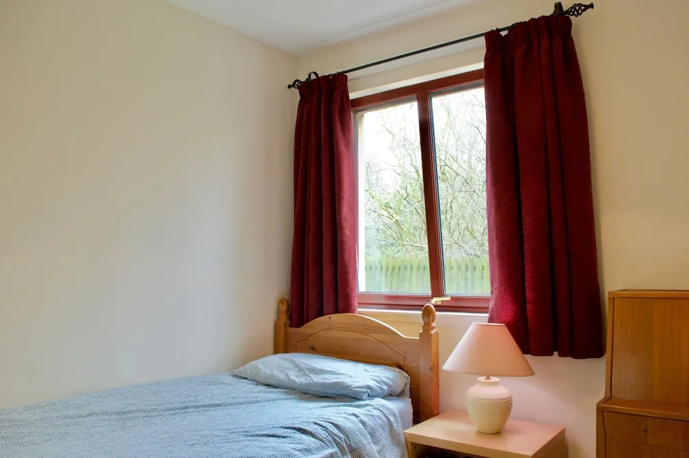 2 Bedroom Flat In Edinburgh