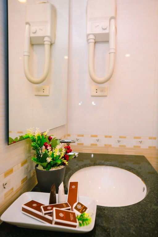 Royal Hotel Ha noi