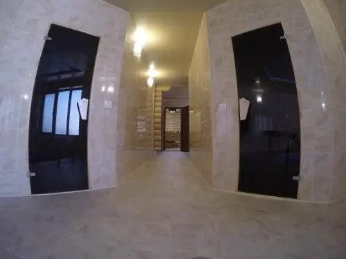 Lavina Hotel