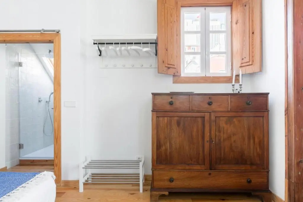Breathtaking River-City View Two Private Terraces 3 Bedrooms and 3 Bathrooms 17th Century Building Central Bica Chiado District