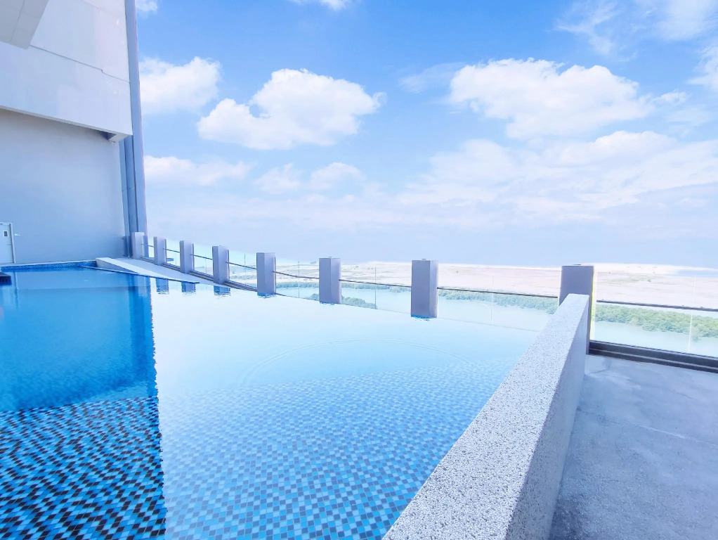Imperio Residence with Private Bathtub by Lets Stay