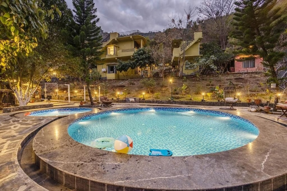 ELIVAAS Zephyr Luxury cottages