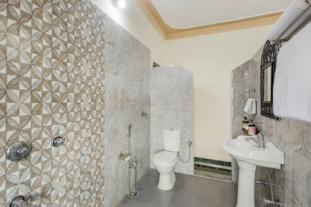 Alaya Stays Abhimanyu Mansion Topaz 2BHk