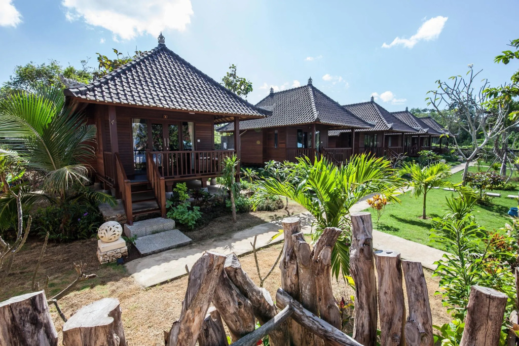 The Cubang Huts Lembongan