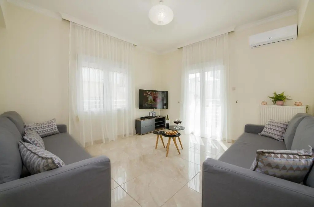 Center Manolia Dream 3 Bedroom Apartment 100m away from the beach