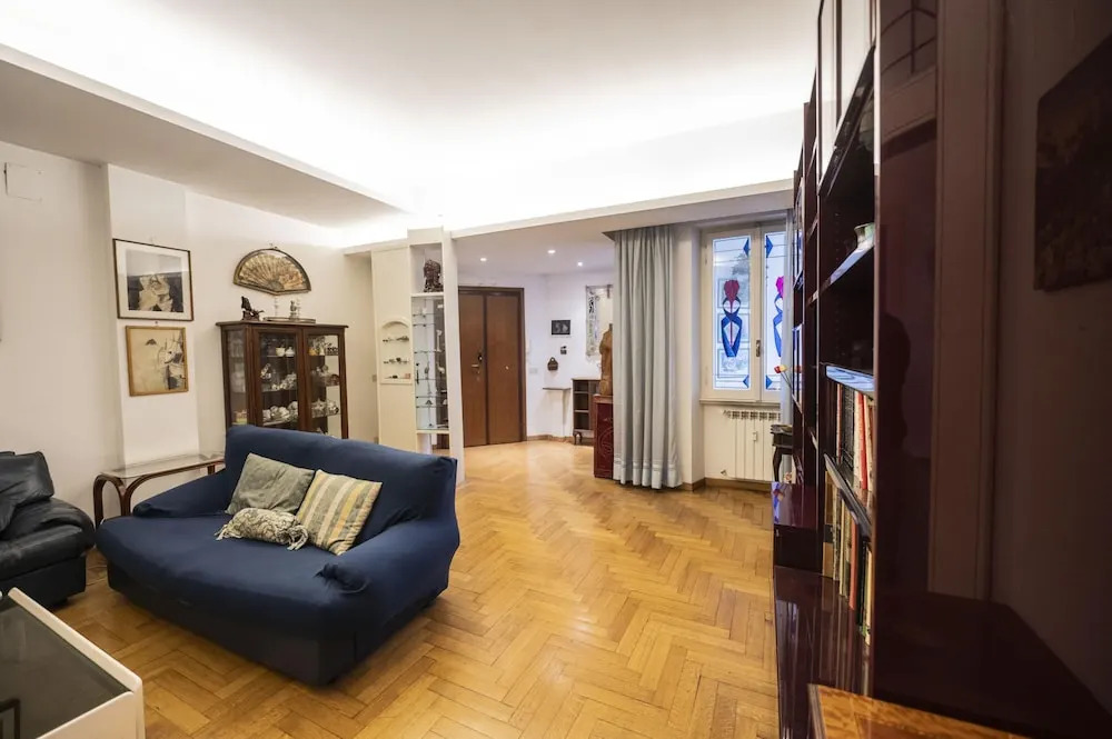 Trastevere 2 BR Cozy Apartment