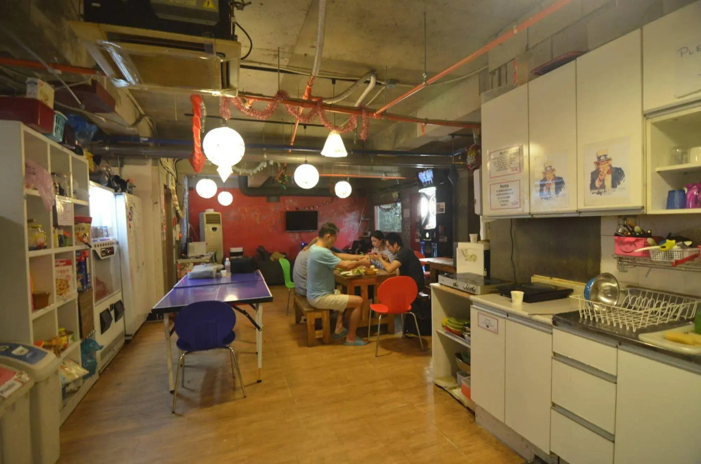 Kimchee Sinchon Guesthouse
