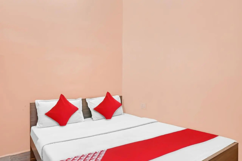 OYO Flagship 80598 Aditya Guest House