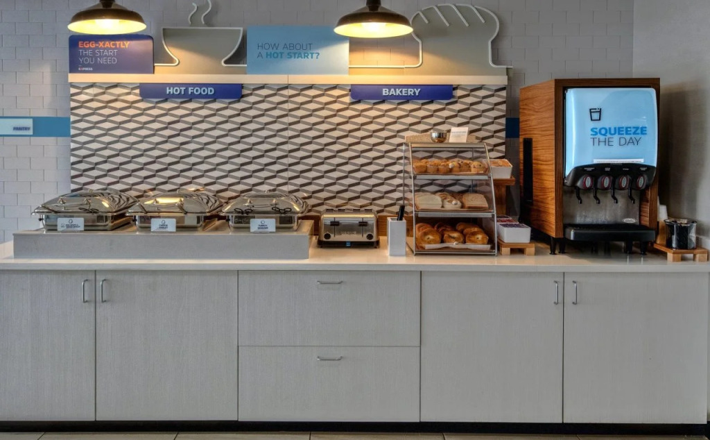 Holiday Inn Express & Suites Cookeville by IHG