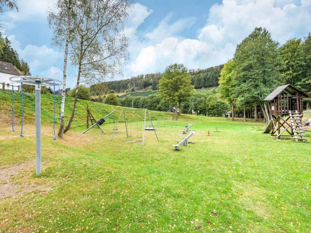 Charmantes Ferienhaus in Skigebietsnaehe