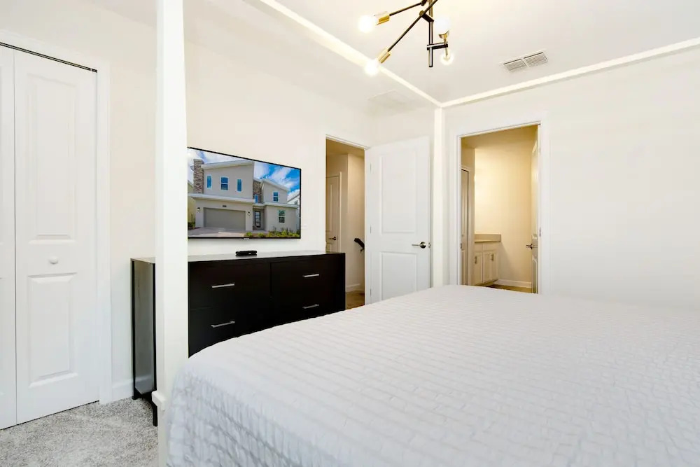 8912 Cabot Cliffs Dr