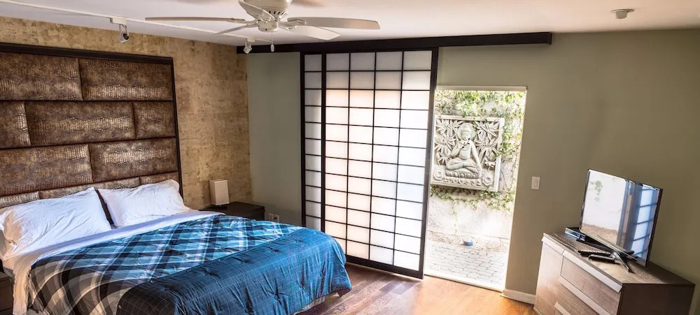 Scottsdale Luxury Home (2BR)